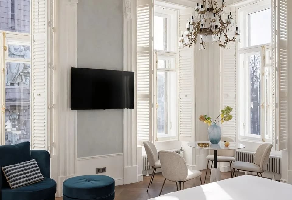 Augustine Chatillon Hotel